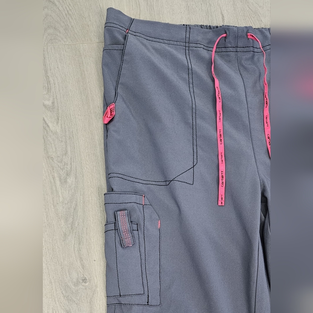 Carhartt Women's Charcoal V-Neck Scrub Set - Picture 10 of 13
